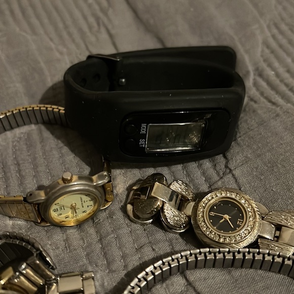 Watch Bundle - Womens Watches - Womens Accessories - Ring Watch - Accessories - Picture 4 of 8